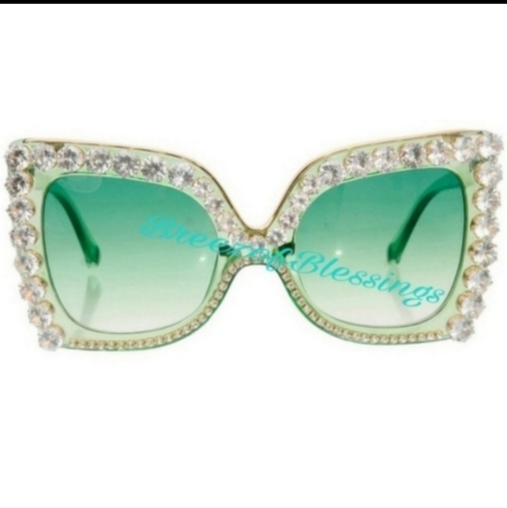 MAKE AN OFFER!! BREEZE OF BLESSINGS RHINESTONE STUDDED SUNGLASSES